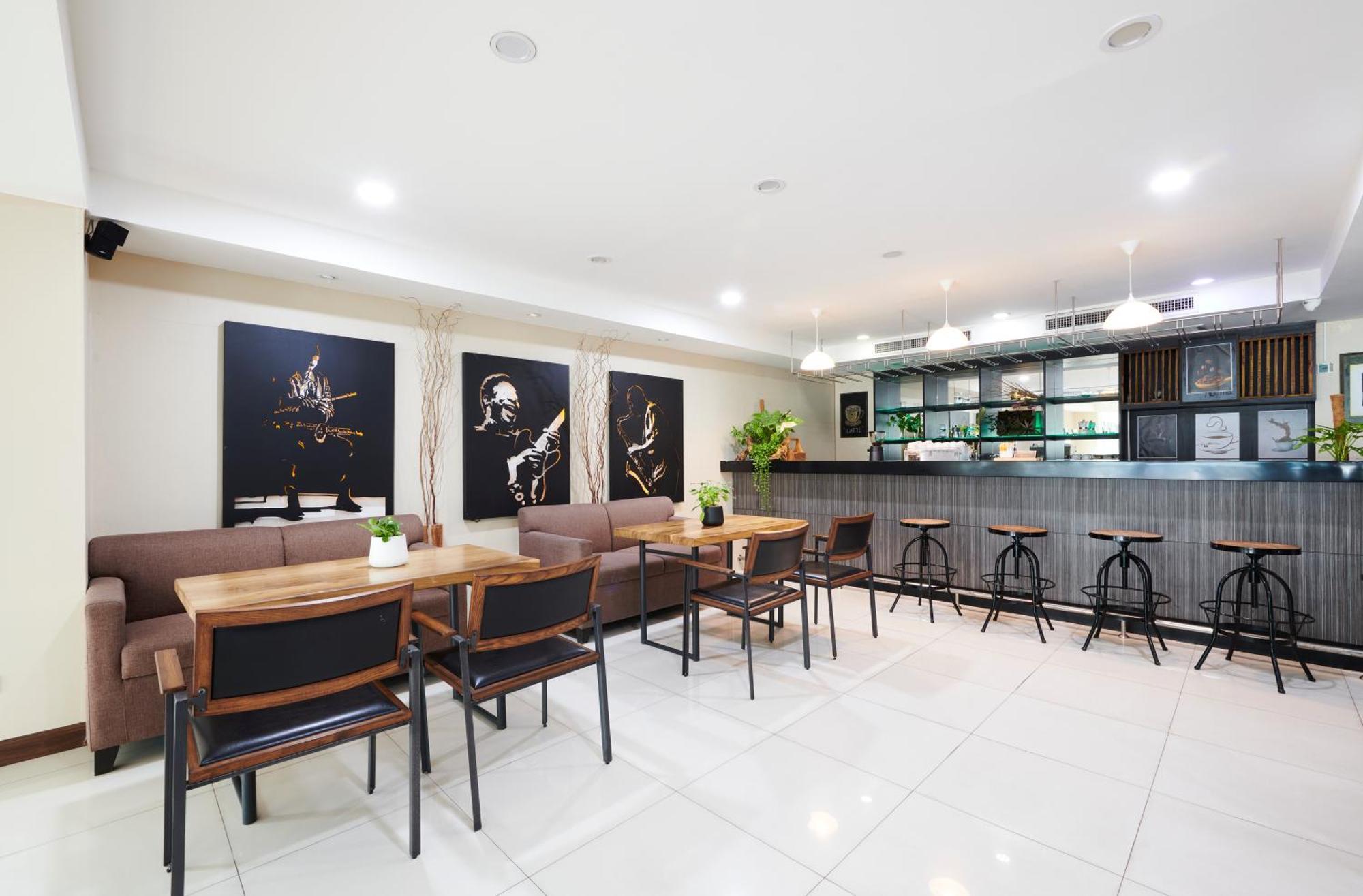 Adelphi Pattaya Hotel Kültér fotó