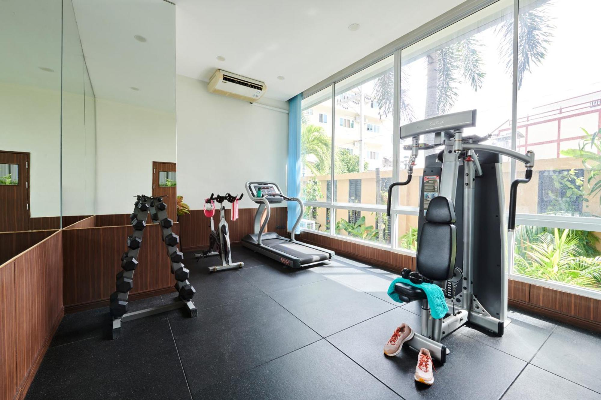 Adelphi Pattaya Hotel Kültér fotó