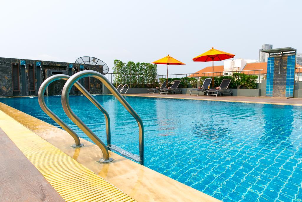 Adelphi Pattaya Hotel Kültér fotó